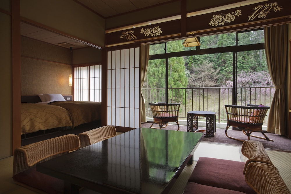 湯の花温泉　京YUNOHANA RESORT 翠泉 京都