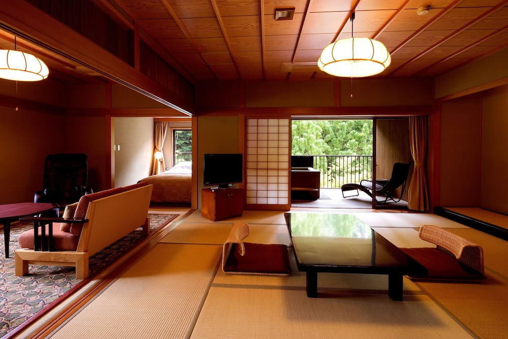 湯の花温泉　京YUNOHANA RESORT 翠泉 京都