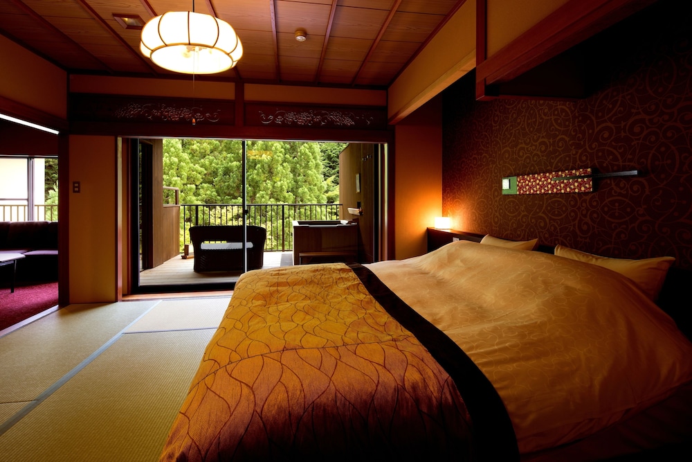 湯の花温泉　京YUNOHANA RESORT 翠泉 京都