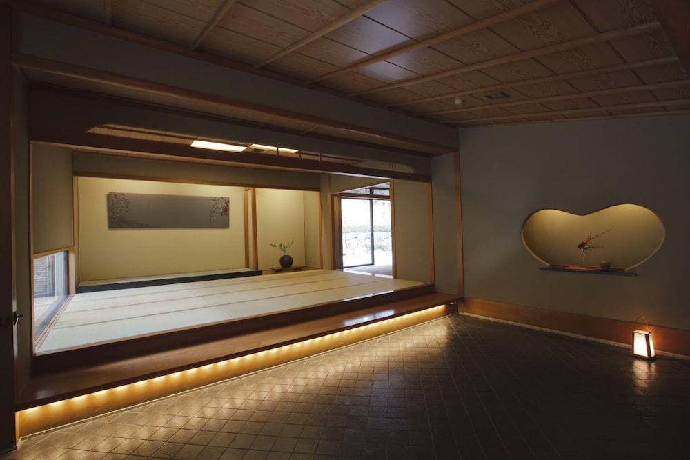 湯の花温泉　京YUNOHANA RESORT 翠泉 京都