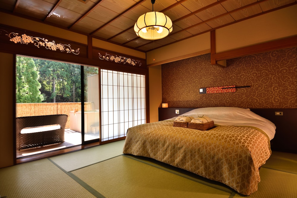 湯の花温泉　京YUNOHANA RESORT 翠泉 京都