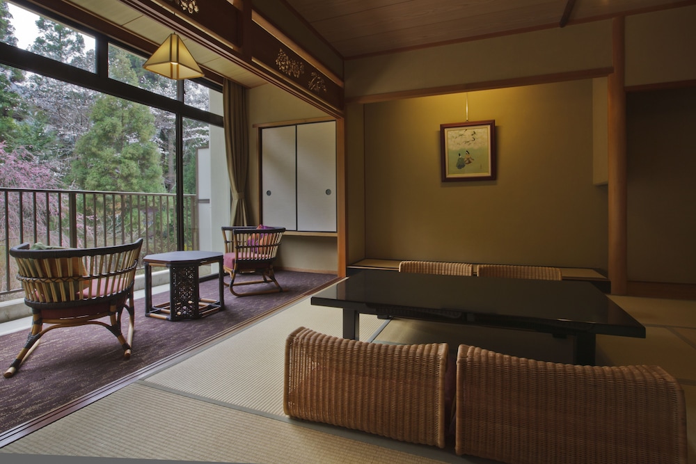 湯の花温泉　京YUNOHANA RESORT 翠泉 京都