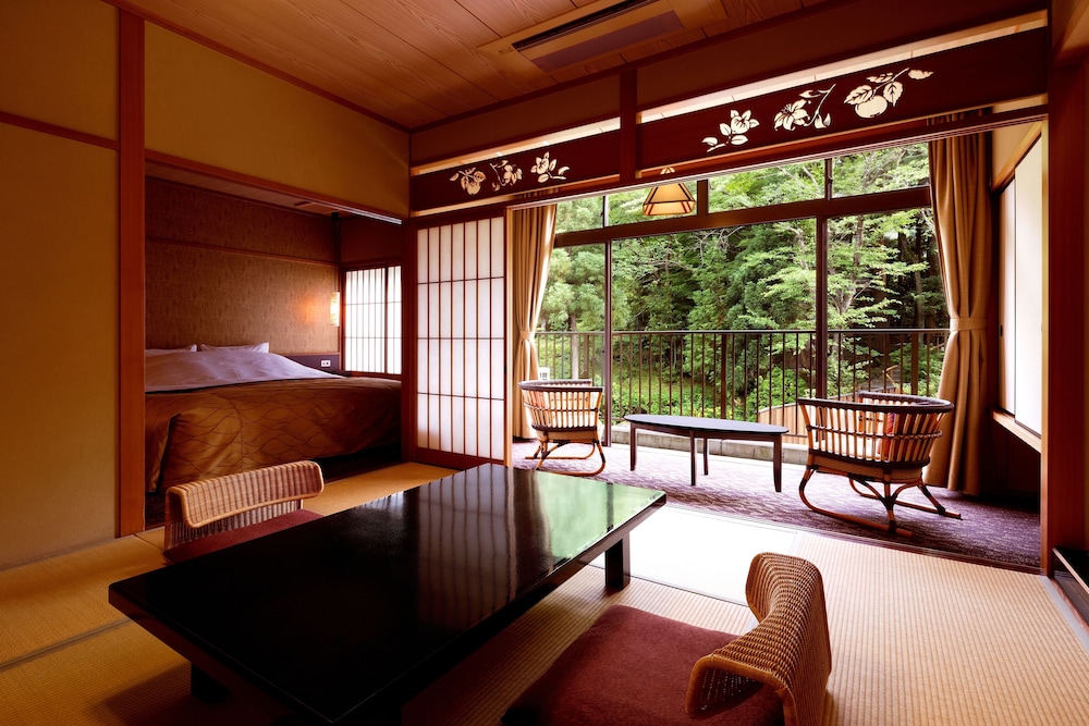 湯の花温泉　京YUNOHANA RESORT 翠泉 京都