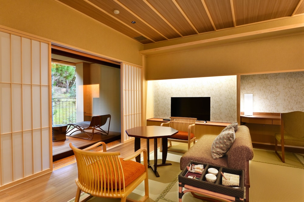 湯の花温泉　京YUNOHANA RESORT 翠泉 京都