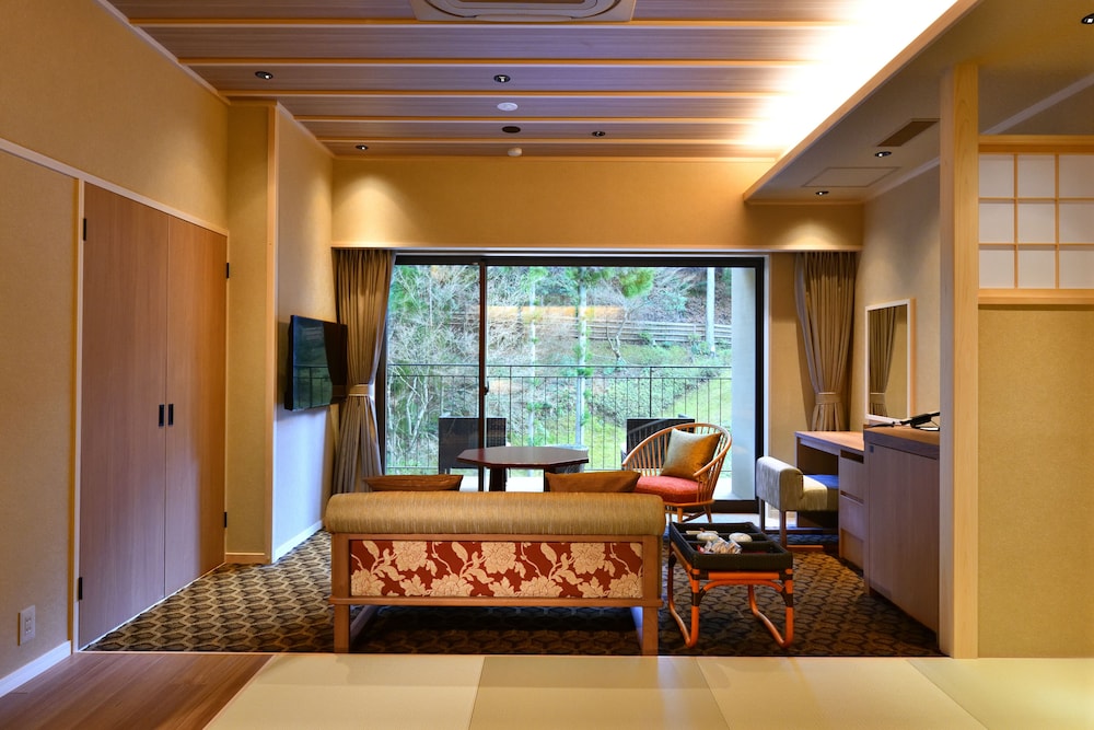 湯の花温泉　京YUNOHANA RESORT 翠泉 京都