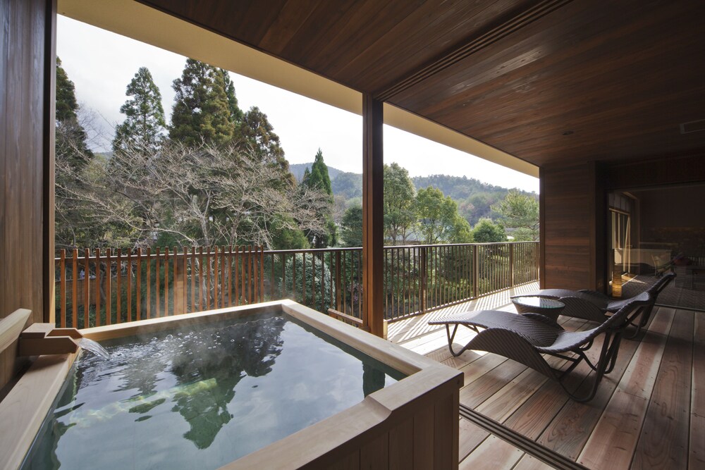 湯の花温泉　京YUNOHANA RESORT 翠泉 京都