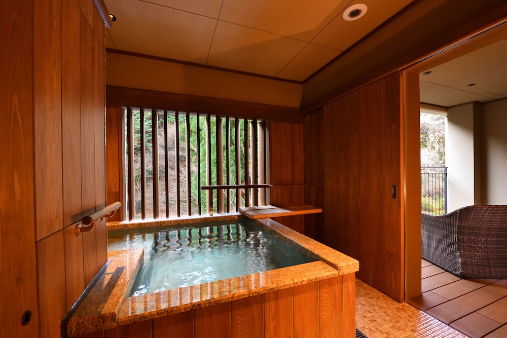 湯の花温泉　京YUNOHANA RESORT 翠泉 京都