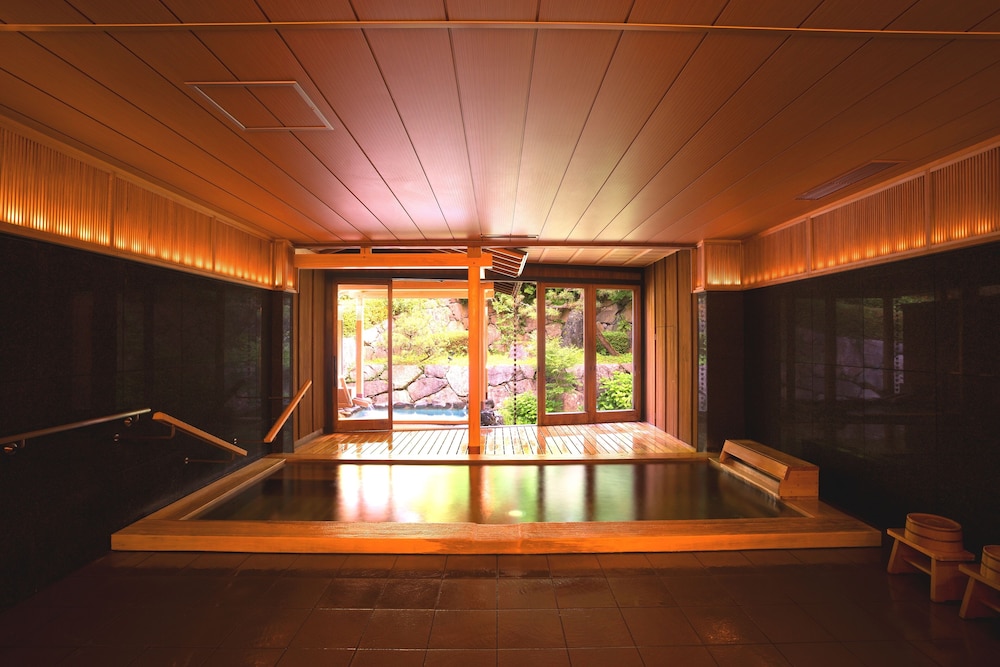 湯の花温泉　京YUNOHANA RESORT 翠泉 京都