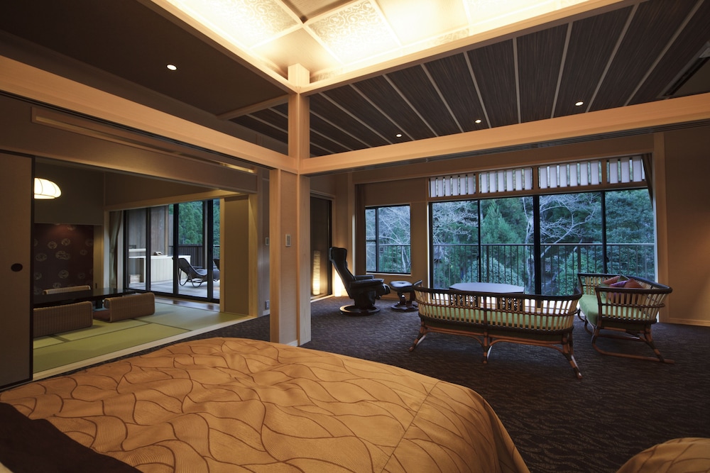 湯の花温泉　京YUNOHANA RESORT 翠泉 京都