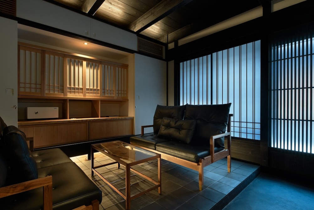 凛葩 BY 宿ル KYOTO HANARE 京都