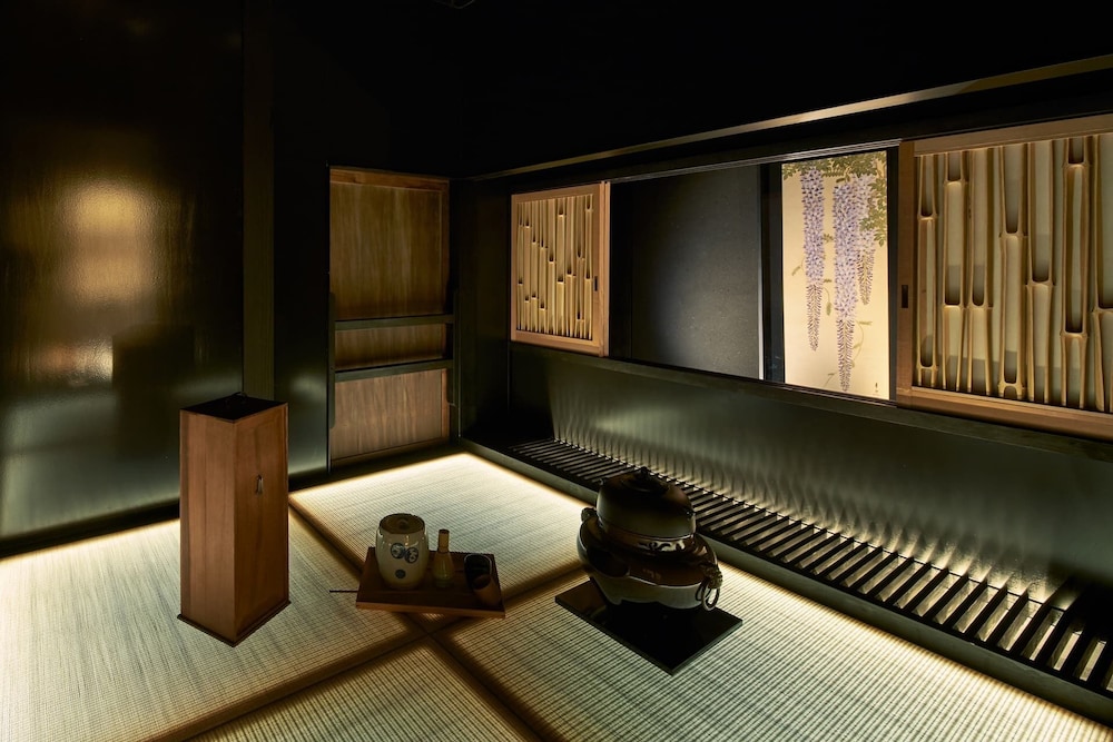 凛葩 BY 宿ル KYOTO HANARE 京都