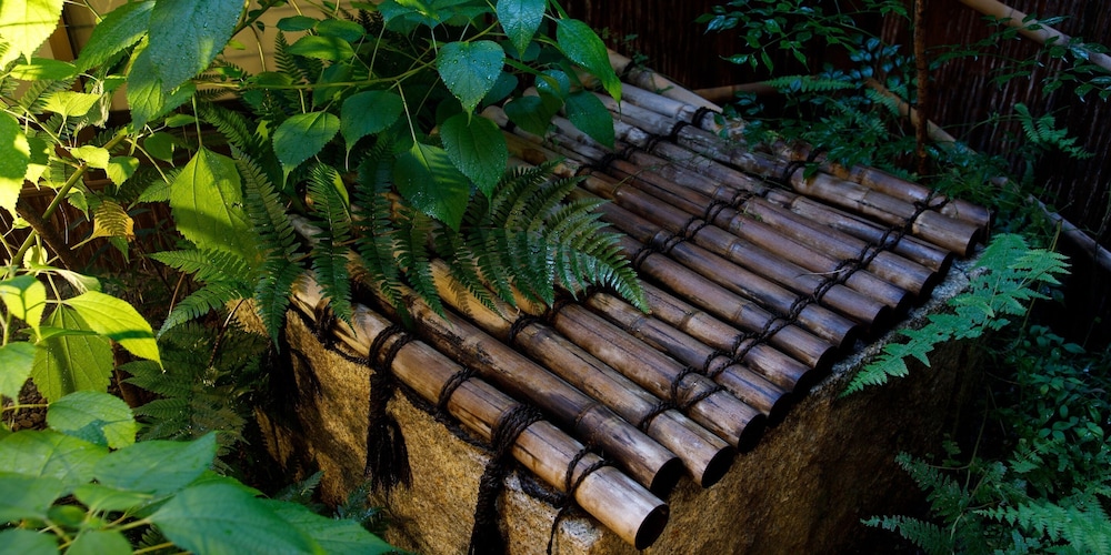 TSUMUGI NISHINOTOINHANAYACHO 京都