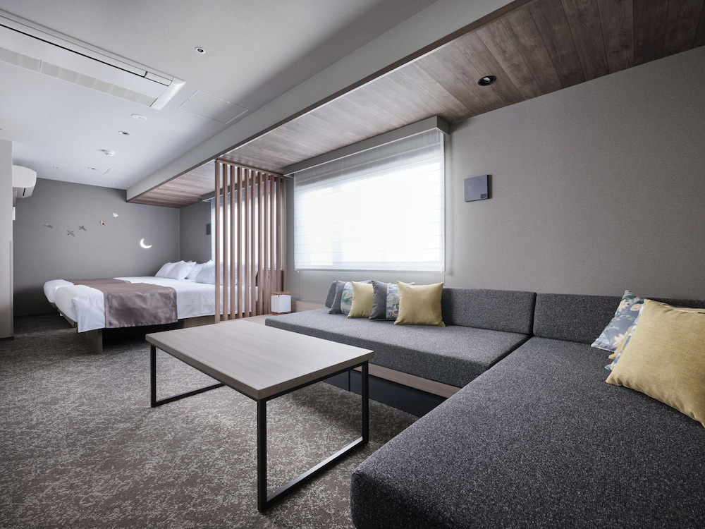 MONDAY APART PREMIUM 京都駅鴨川 京都