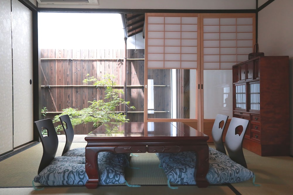 京町家お宿・花 京都