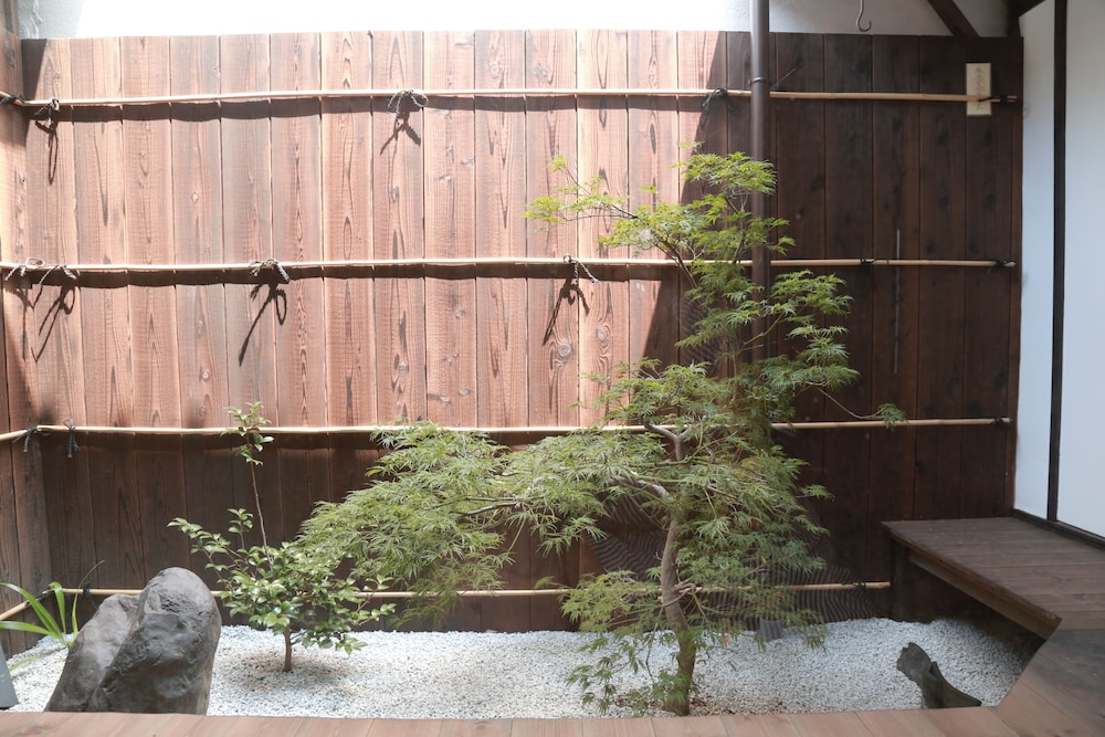 京町家お宿・花 京都