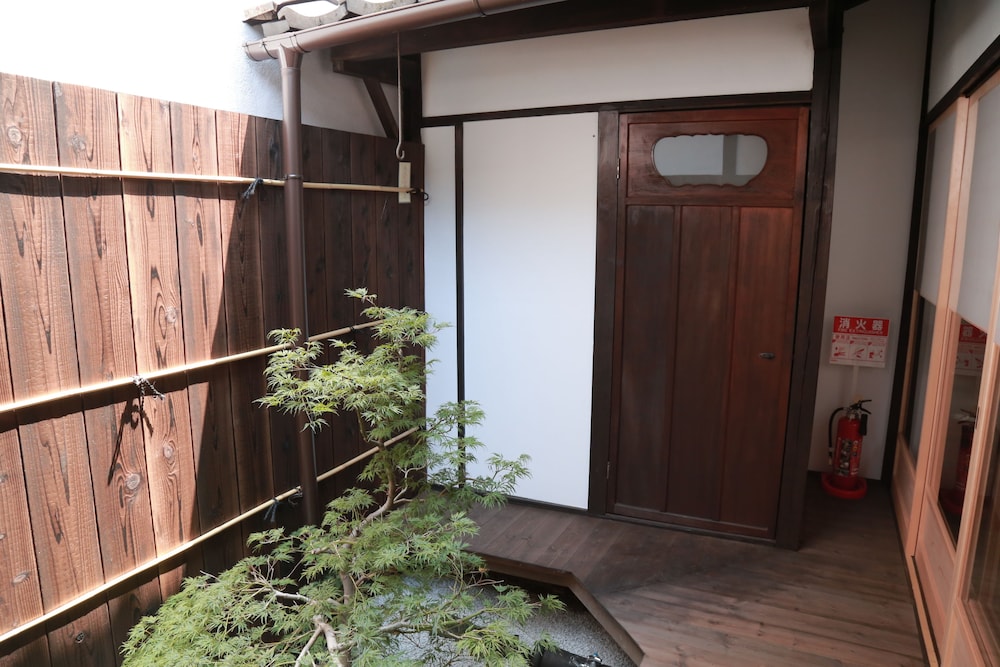 京町家お宿・花 京都