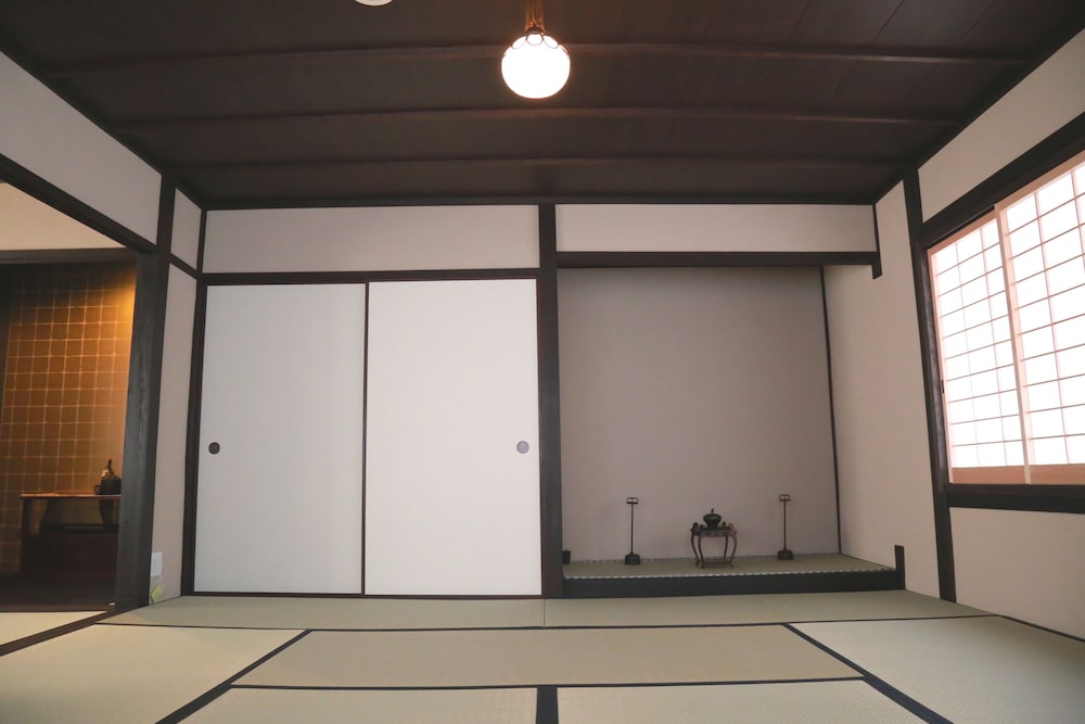 京町家お宿・花 京都