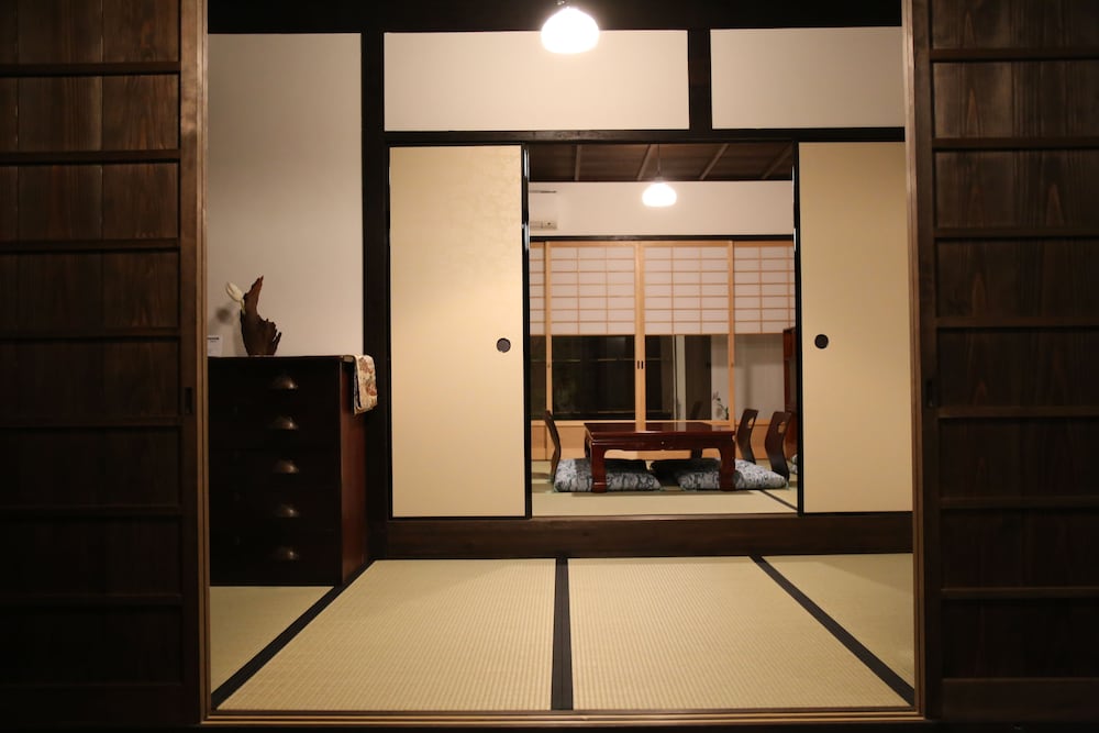 京町家お宿・花 京都