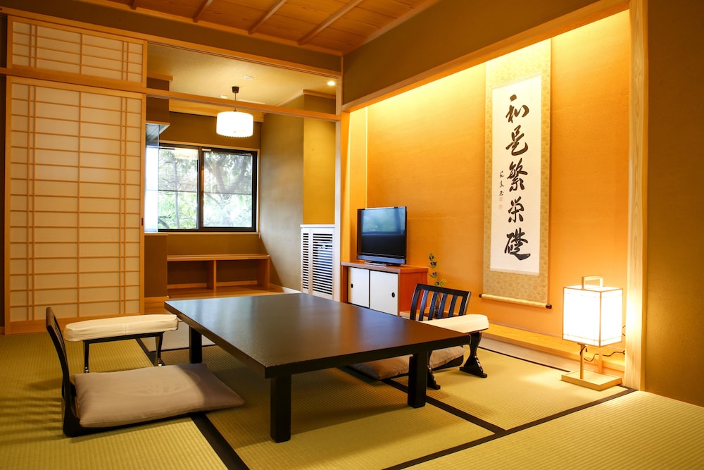 京都 嵐山温泉 渡月亭 京都