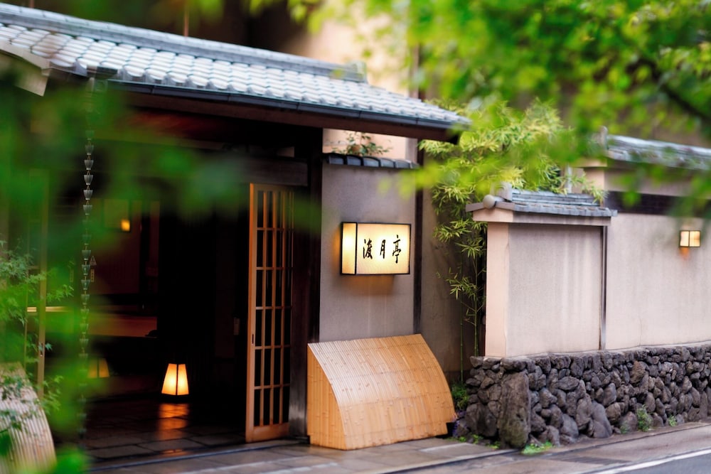 京都 嵐山温泉 渡月亭 京都