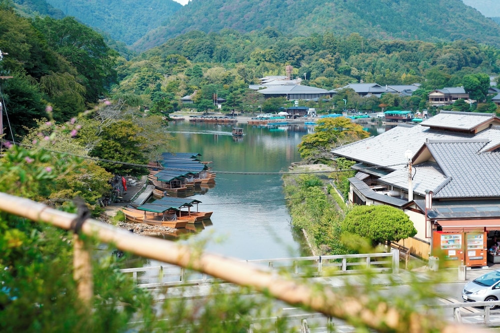 京都 嵐山温泉 渡月亭 京都