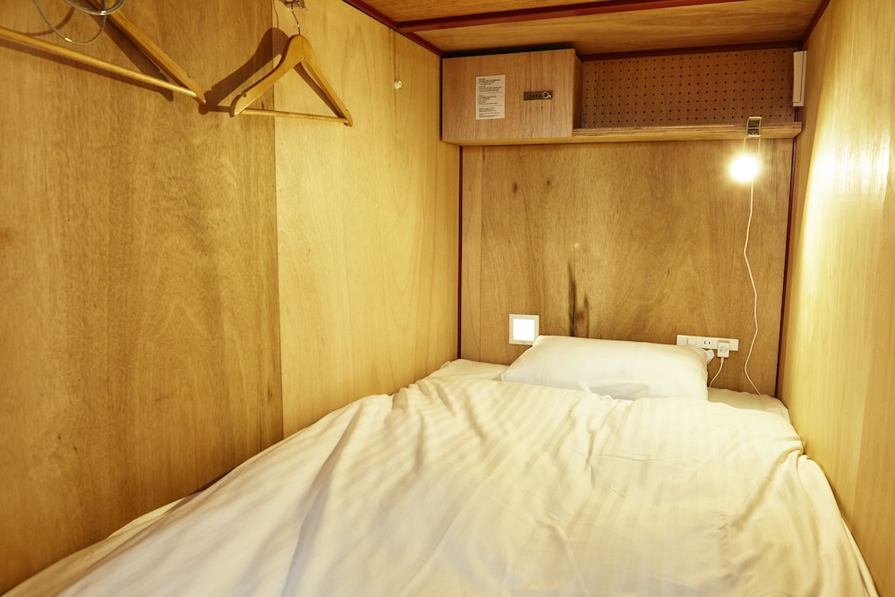 UTSUWA器 DESIGNED  HOSTEL 京都