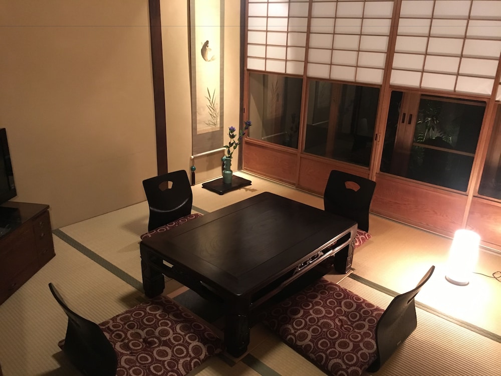 ゲストハウス 町家「つばら」五条坂 京都