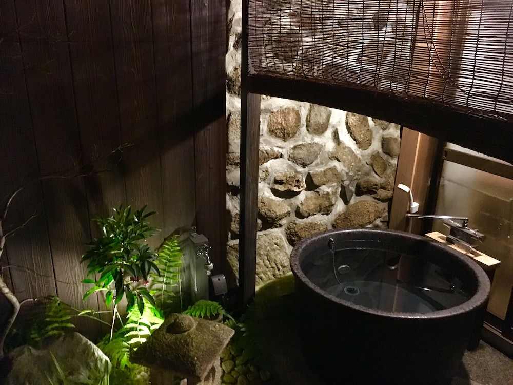 ゲストハウス 町家「つばら」五条坂 京都