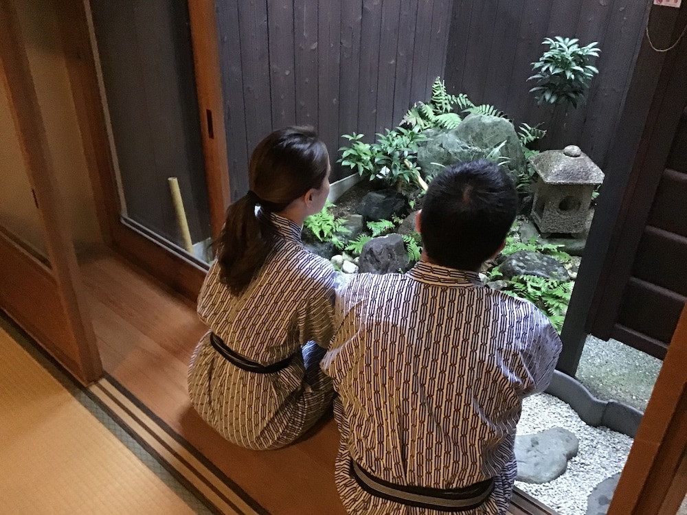 ゲストハウス 町家「つばら」五条坂 京都
