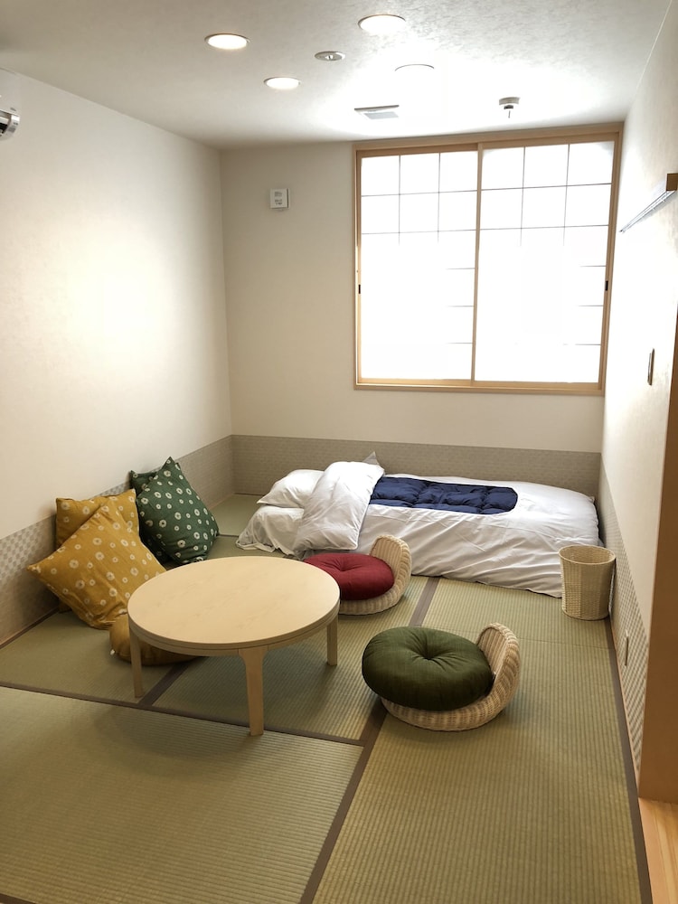 カモン イン 比永城町 京都