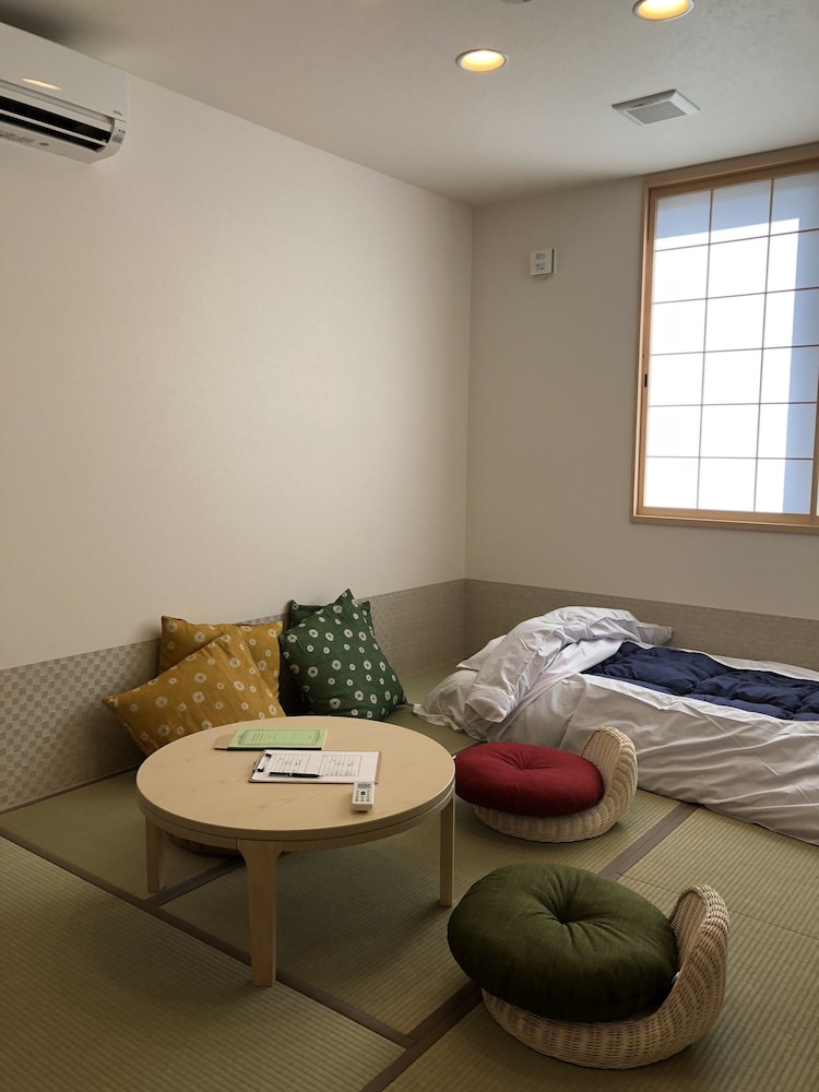 カモン イン 比永城町 京都