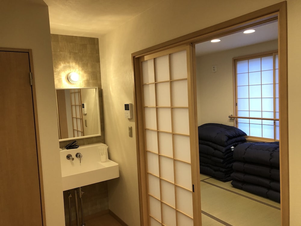 カモン イン 比永城町 京都