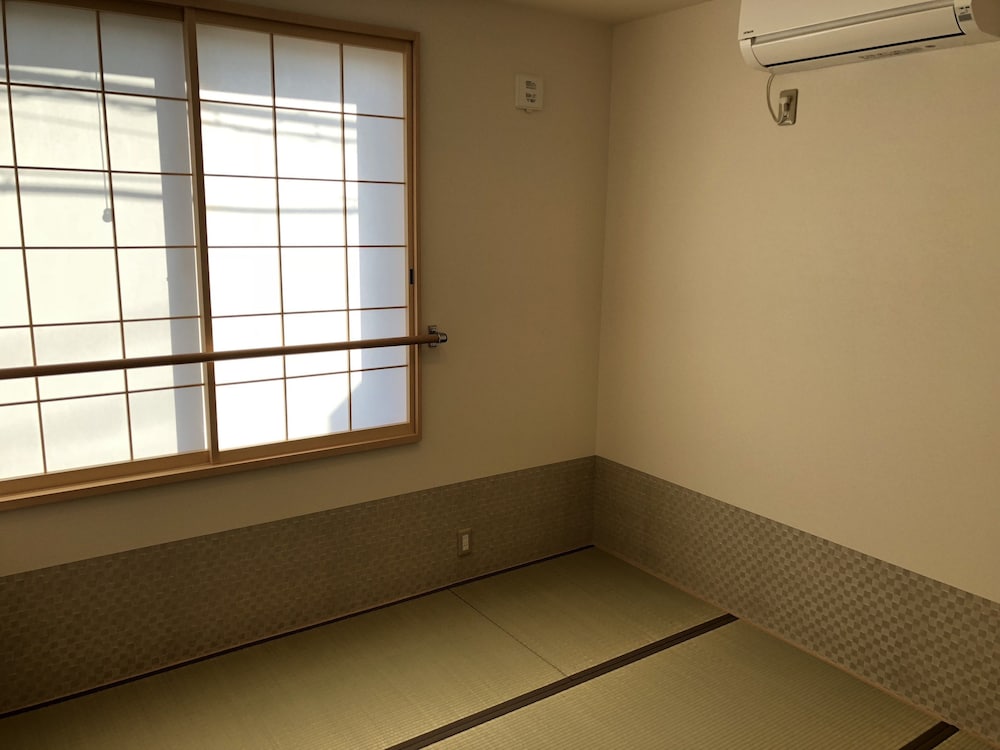 カモン イン 比永城町 京都