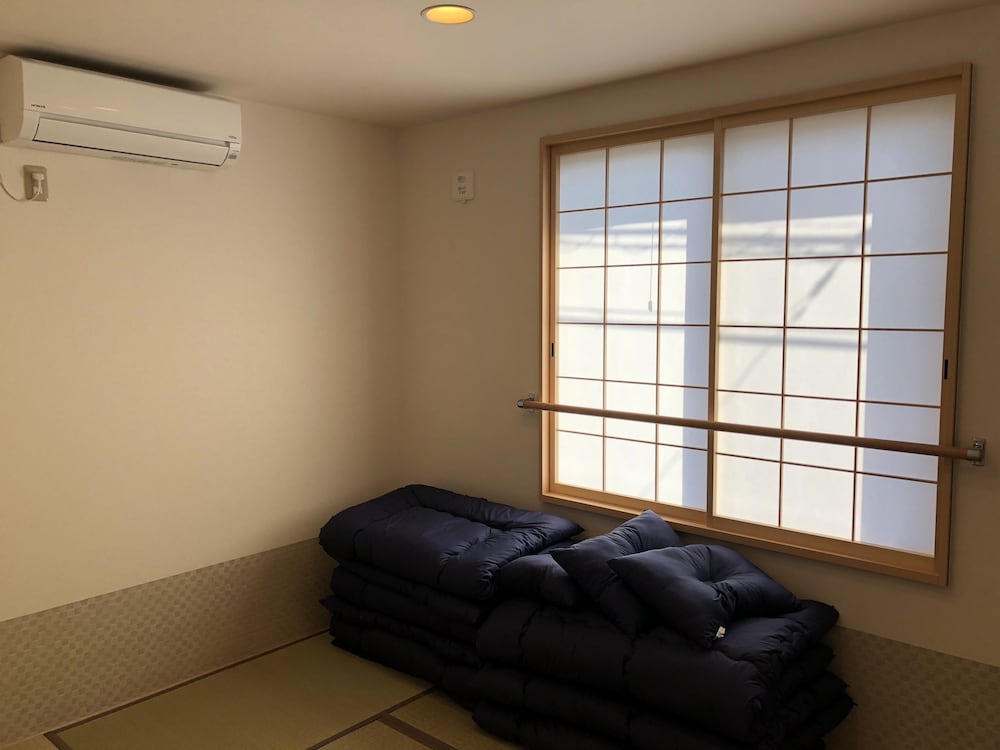 カモン イン 比永城町 京都