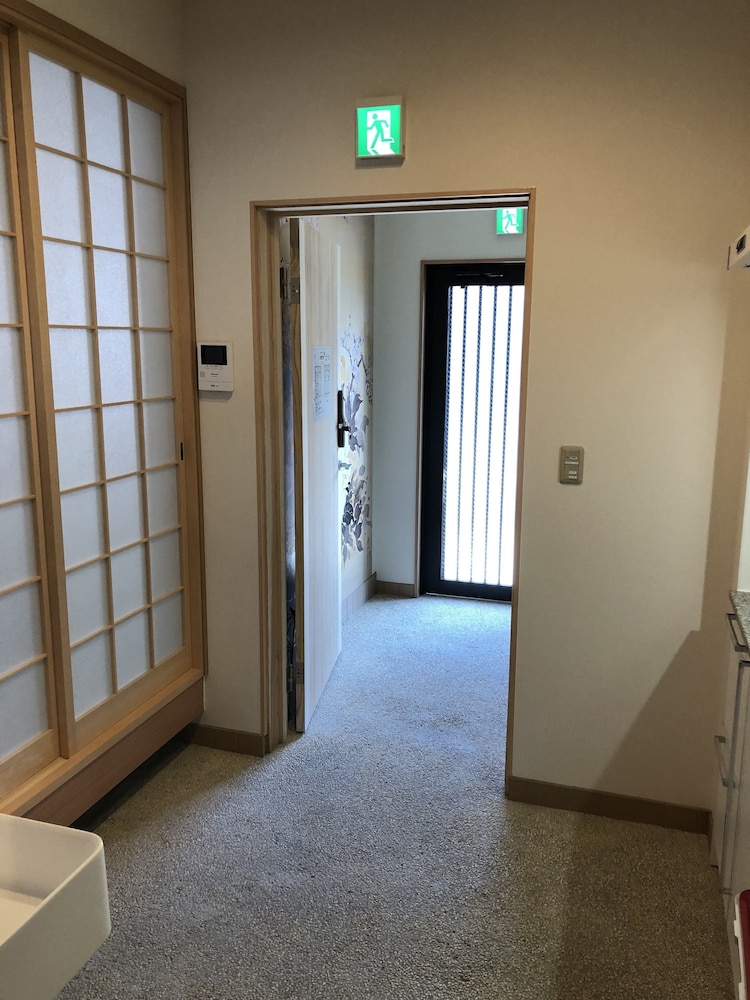 カモン イン 比永城町 京都