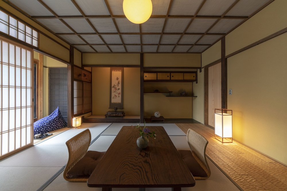 THE MACHIYA KAMIUMEYA 京都