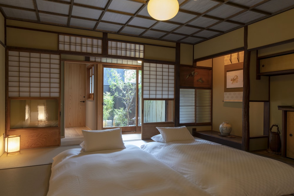 THE MACHIYA KAMIUMEYA 京都