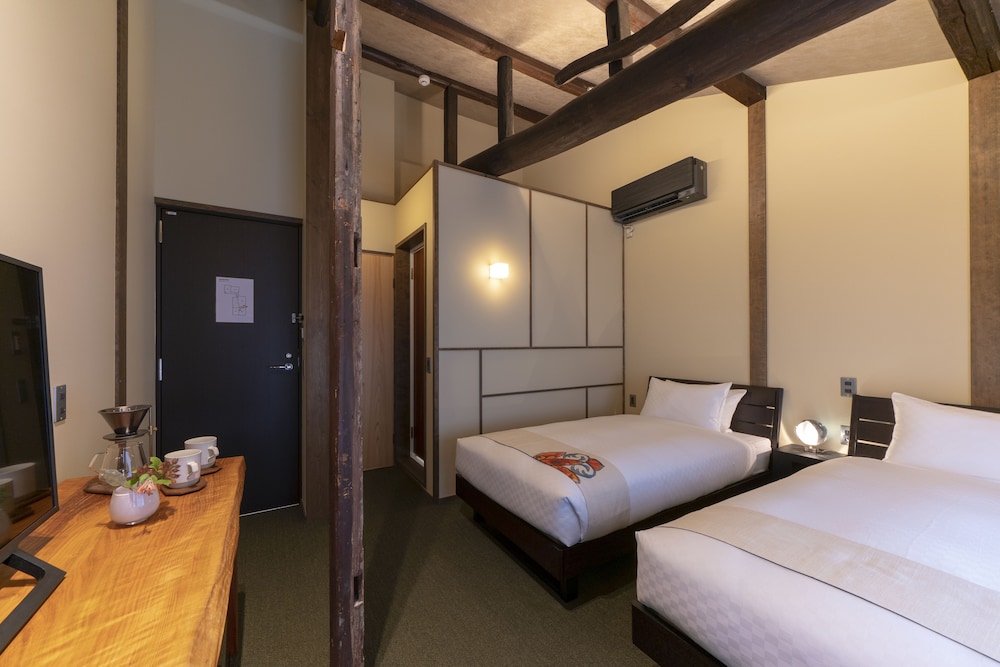 THE MACHIYA KAMIUMEYA 京都