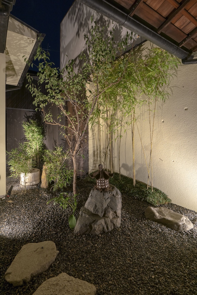 THE MACHIYA KAMIUMEYA 京都