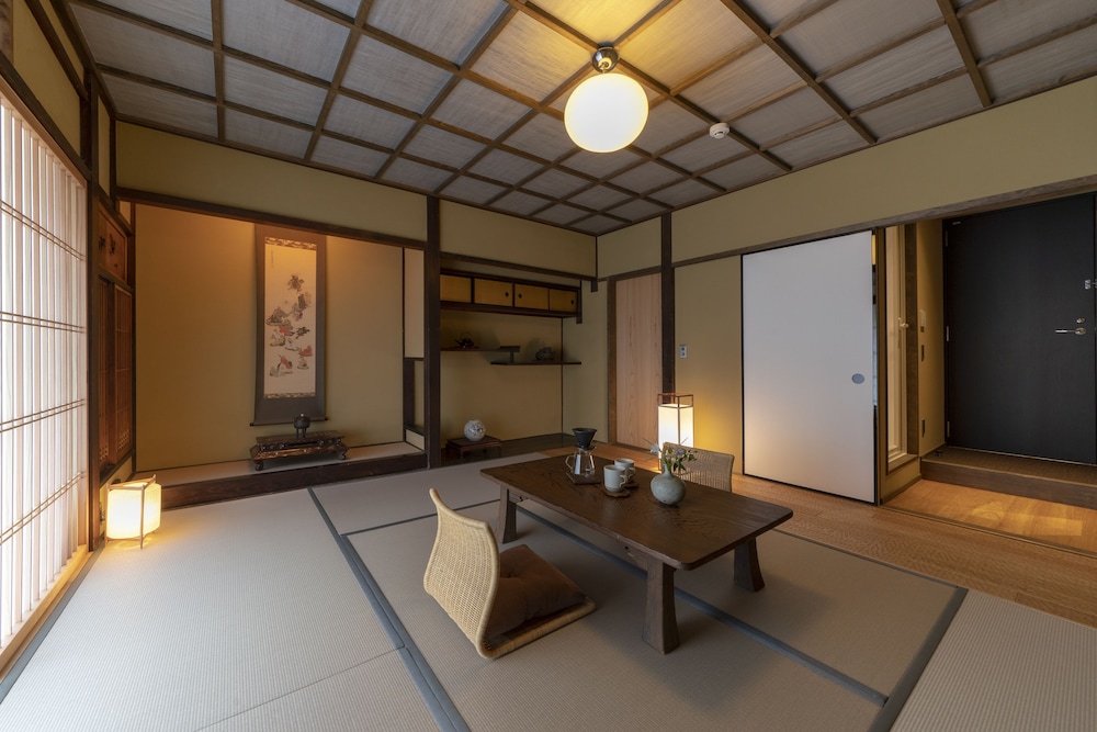THE MACHIYA KAMIUMEYA 京都