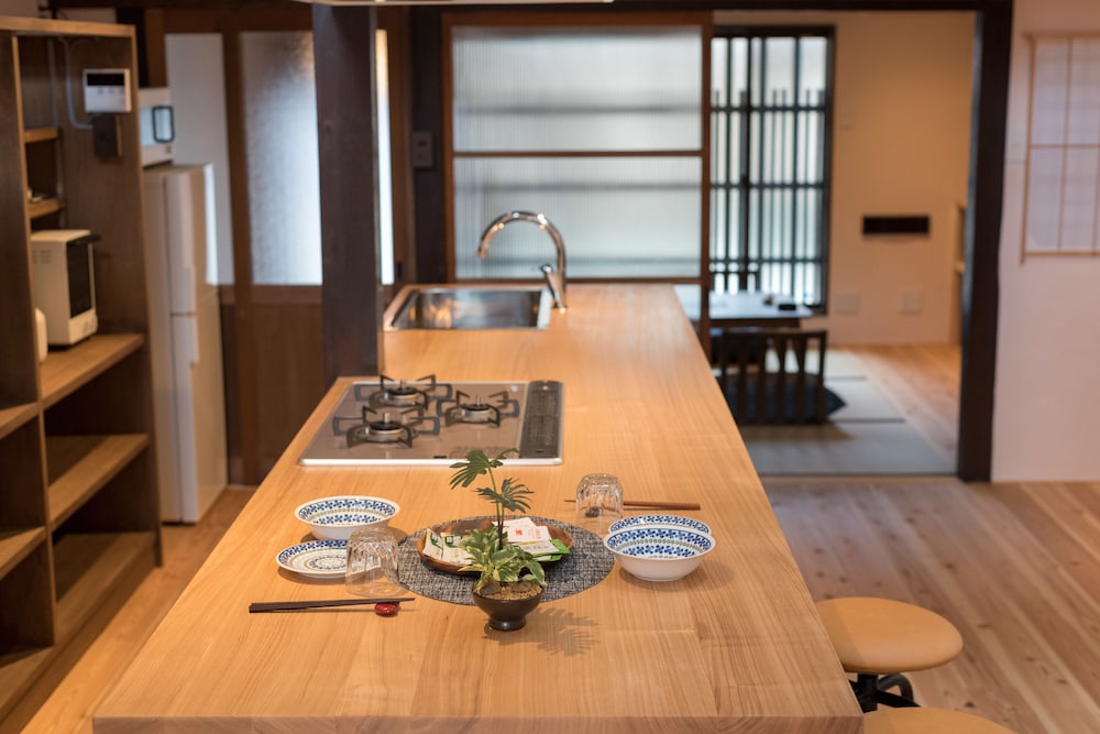CYMBIDIUM HOUSE KYOTO 京都