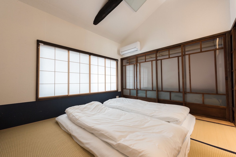 CYMBIDIUM HOUSE KYOTO 京都