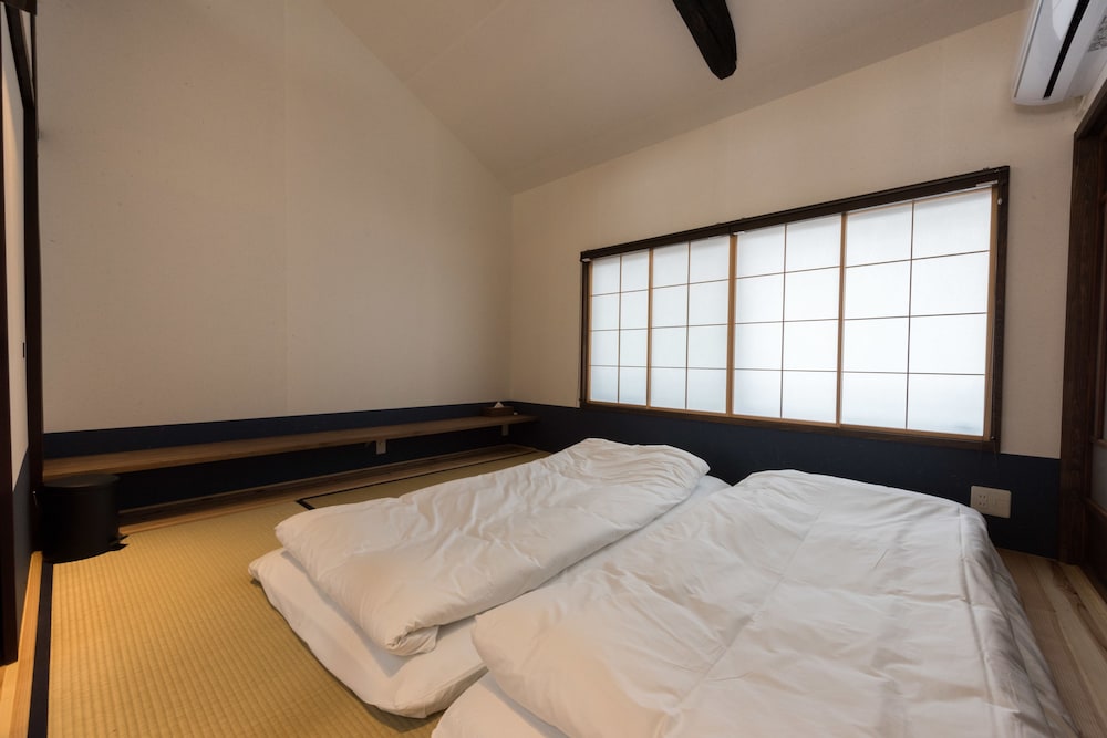 CYMBIDIUM HOUSE KYOTO 京都