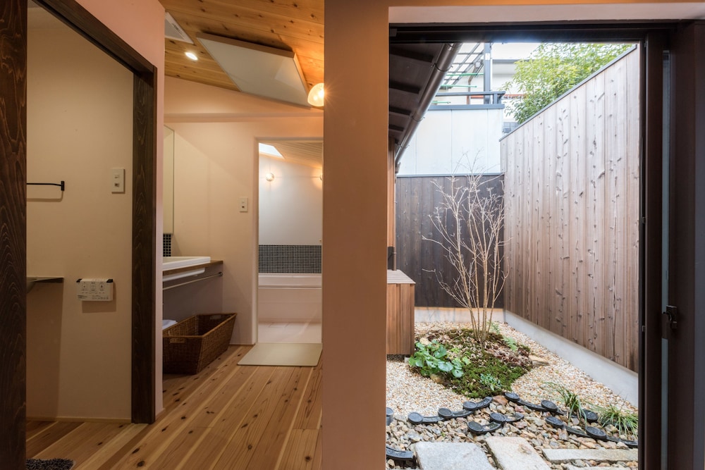 CYMBIDIUM HOUSE KYOTO 京都