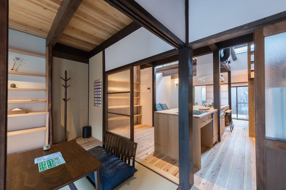 CYMBIDIUM HOUSE KYOTO 京都