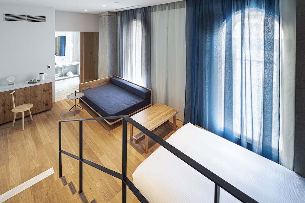 TSUGU 京都三条 BY THE SHARE HOTELS 京都
