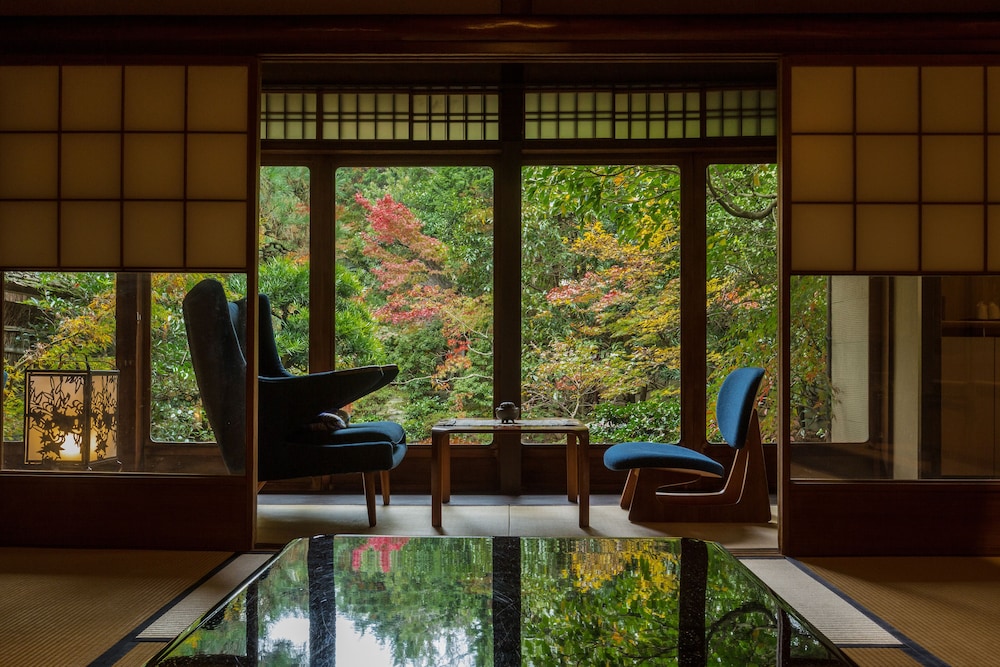 京都 南禅寺 八千代 (1915 年創業) 京都