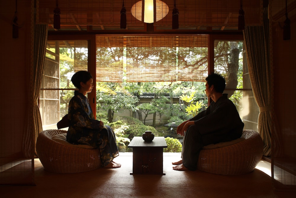 京都 南禅寺 八千代 (1915 年創業) 京都