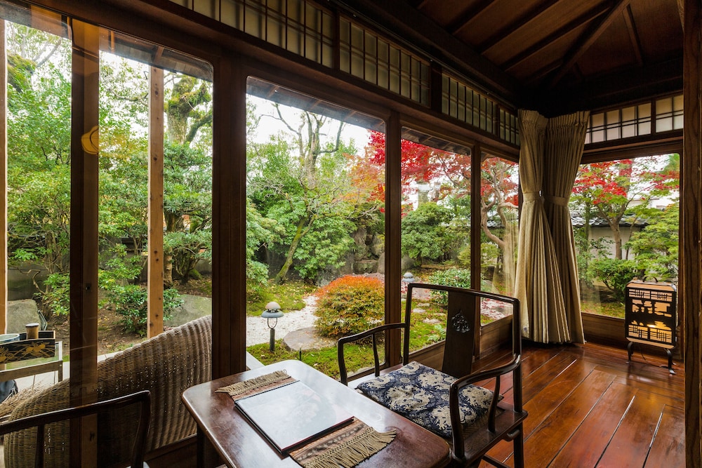 京都 南禅寺 八千代 (1915 年創業) 京都