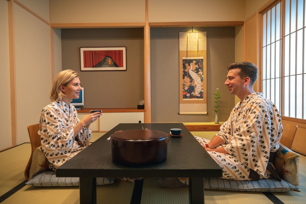 NISHIYAMA RYOKAN - 1953年創業 京都